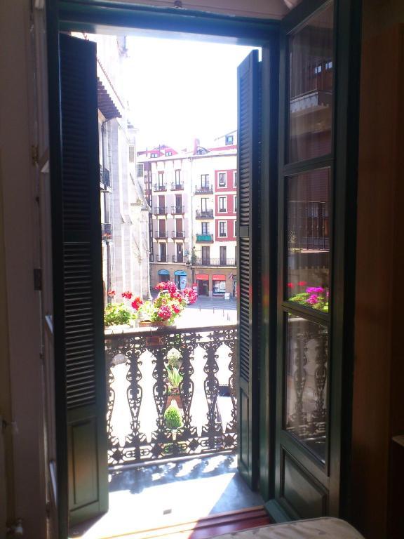 Roquefer Bilbao Central Rooms Екстериор снимка