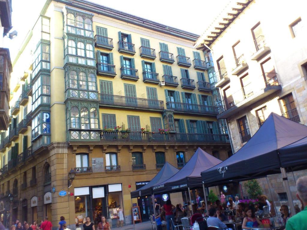 Roquefer Bilbao Central Rooms Екстериор снимка